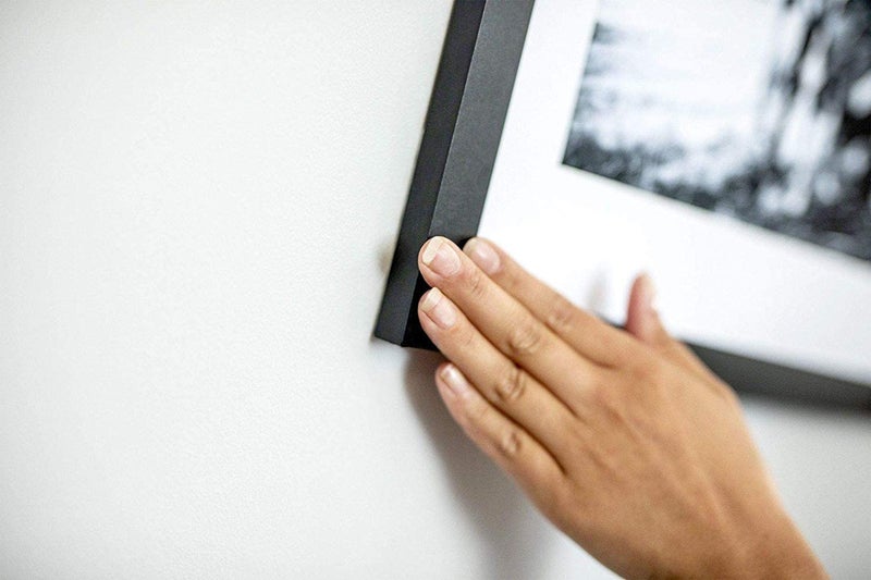 VELCRO Brand HANGables Removable Wall Fasteners | Strong Adhesive Hold, Up to 7.5 kg / 16 Â½ lb (per set of 4) | Easy-to-Remove from Wall, Firm Hold to Frame or Mirror | 1 Â¾ x 3in strips, 8 sets, White - Image 5